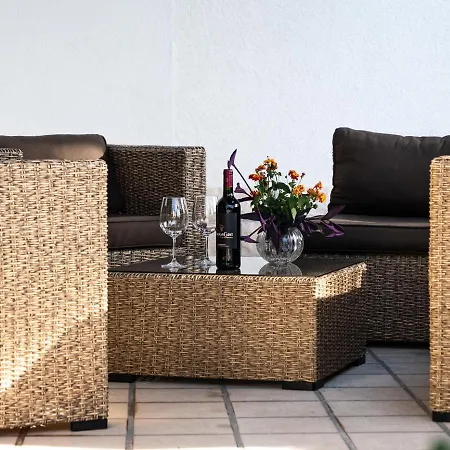 Вилла Luxury On The With Sunny Garden, Parking Сегет-Враница