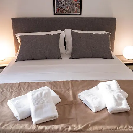 Luxury On The With Sunny Garden, Parking * Сегет-Враница