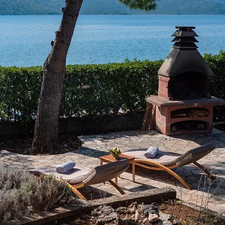 Вилла Luxury On The With Sunny Garden, Parking Сегет-Враница